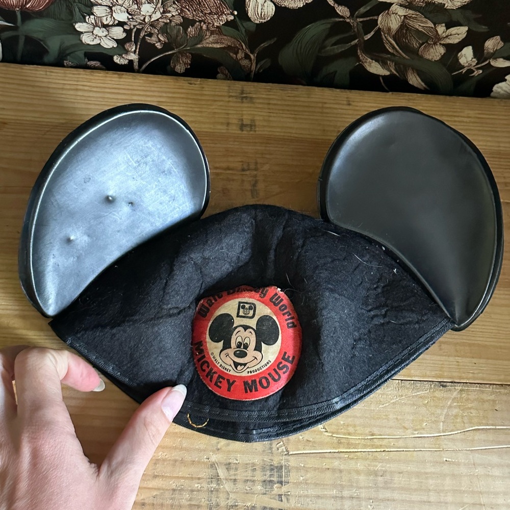 vintage 1988 Walt Disney World, Mickey Mouse, original mouse years hat